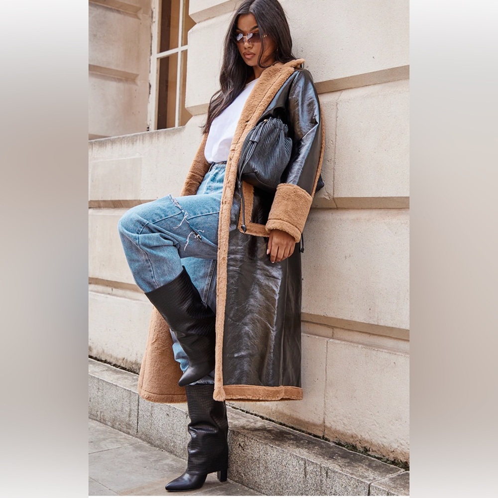BLACK VINYL MAXI CONTRAST FAUX FUR COAT